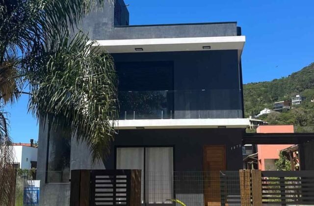 Aluguel Ferraz: Residência a 300m do Mar Garopaba/SC — Casa Aluguel Temporada Ferraz